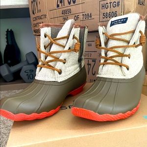 Sperry Duck Boots. 7.5/38.